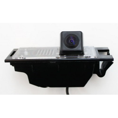 Штатная камера заднего вида Dinaudio HY-04 для Hyundai IX35 (Наличие СПБ)